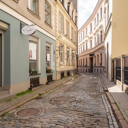 Stylish Old Town Apartment On Mucenieku Street Riga Exterior foto